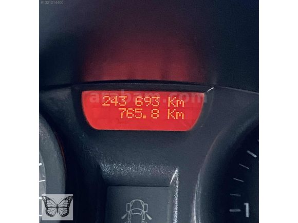 2006 MODEL İLK SAHİBİNDEN ALINMA BAKIMLI MEGAN 1.4 AUTHENTİGUE