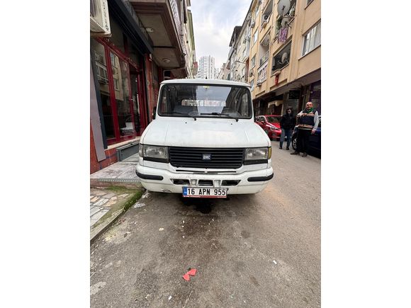 EKMEK YEDİRİR
