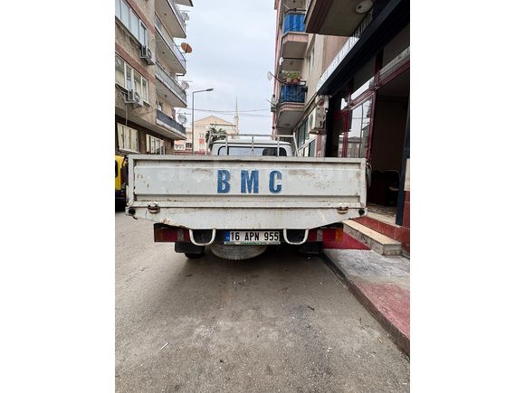 EKMEK YEDİRİR
