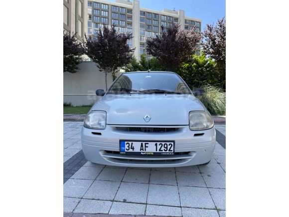 Sahibinden 2001 Model Klimalı 1.4 Benzin Lpg Clio