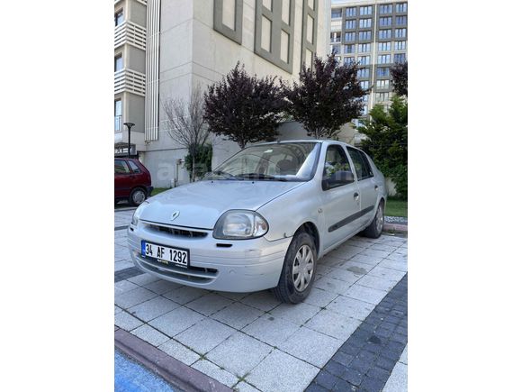 Sahibinden 2001 Model Klimalı 1.4 Benzin Lpg Clio
