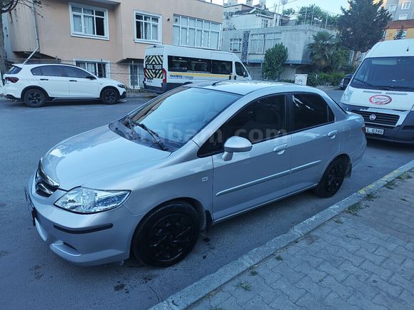 Sahibinden Honda City 1.4 Comfort 2006 Model  171.000 km Gri (Gümüş)