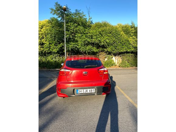 SAHİBİNDEN KİA RİO 1.4 CRDİ COMFORT HASARSIZ