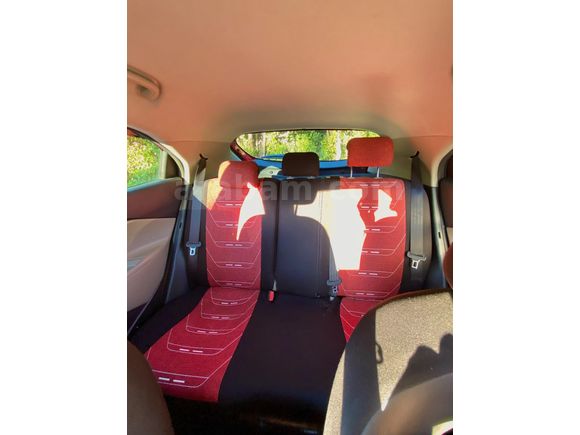 SAHİBİNDEN KİA RİO 1.4 CRDİ COMFORT HASARSIZ