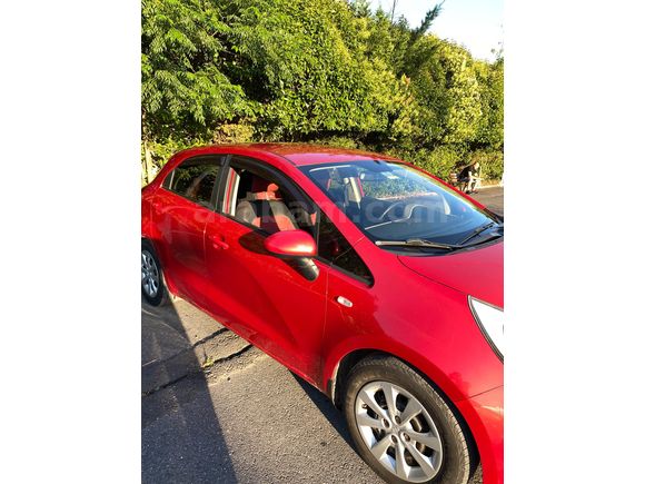 SAHİBİNDEN KİA RİO 1.4 CRDİ COMFORT HASARSIZ