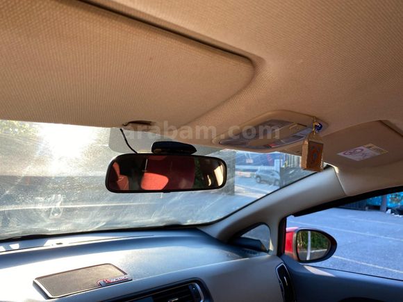 SAHİBİNDEN KİA RİO 1.4 CRDİ COMFORT HASARSIZ