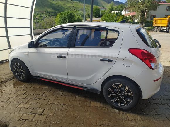 Sahibinden Hyundai i20 1.2 D-CVVT Jump 2012 Model