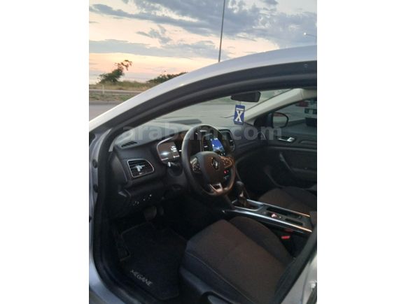 Sahibinden Renault Megane 1.3 TCe Touch 2024 Model
