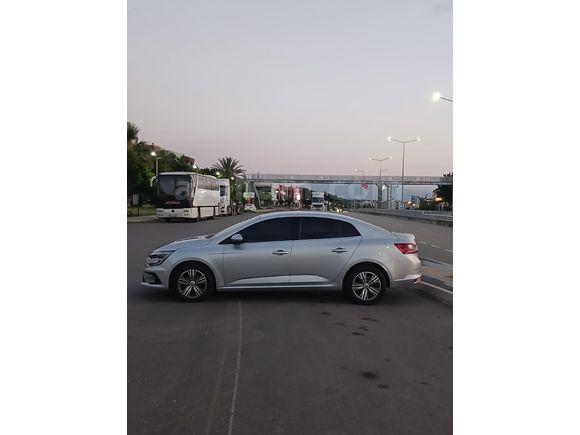 Sahibinden Renault Megane 1.3 TCe Touch 2024 Model