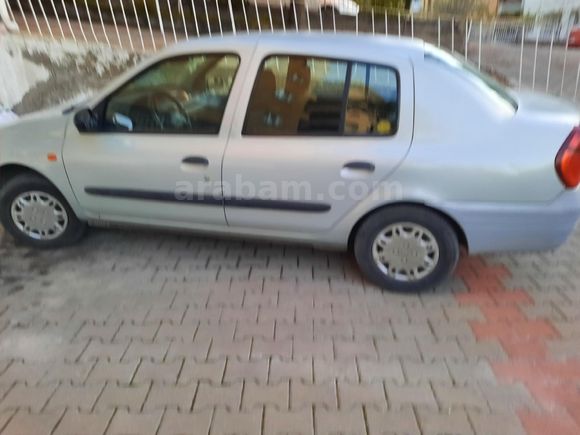 Sahibinden Renault Clio 1.4 RNA 2000 Model Ankara