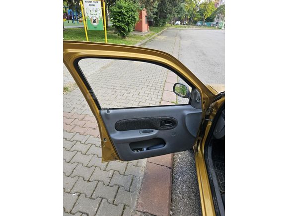 Sahibinden Renault Clio 1.4 RNA 2001 Model