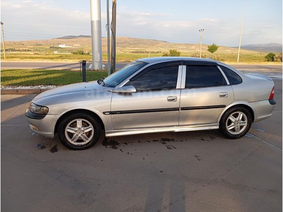 SAHİBİNDEN OPEL VECTRA 2.0 CD 1996 MODEL