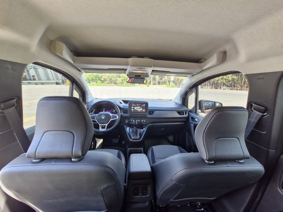 Sahibinden Renault Kangoo Multix 1.5 BluedCi Iconic 2025 Model