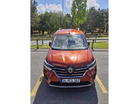 Sahibinden Renault Kangoo Multix 1.5 BluedCi Iconic 2025 Model