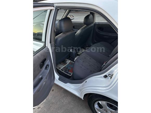 Sahibinden Hyundai Accent 1.3 Admire 2004 Model 