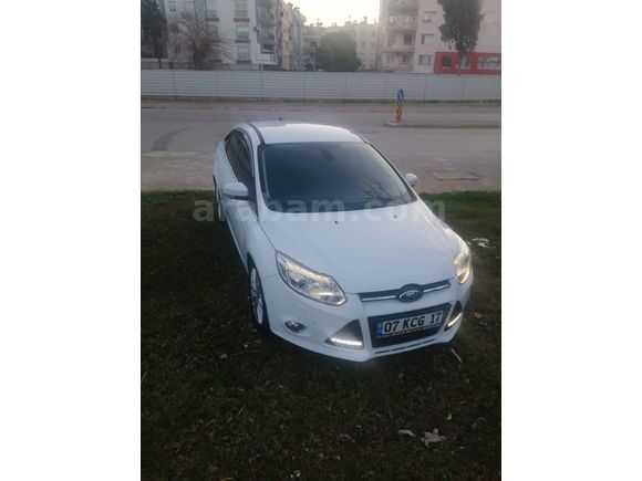 Sahibinden Ford Focus 1.6 TDCi Titanyum X 2013 Model  209000 km Beyaz