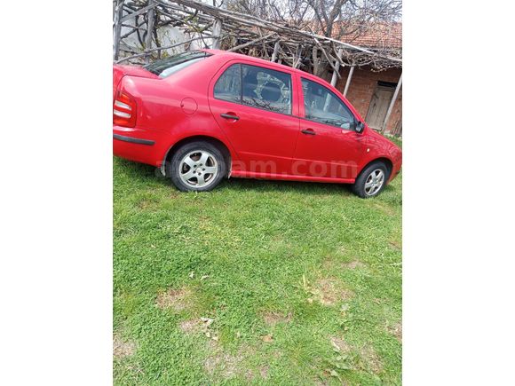 Sahibinden Skoda Fabia 1.4 Special 2004 Model  260.000 km Kırmızı