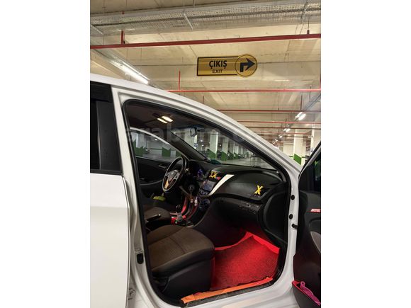 Hyundai Accent Blue 1.6 CRDI Mode Plus 2018 Model 