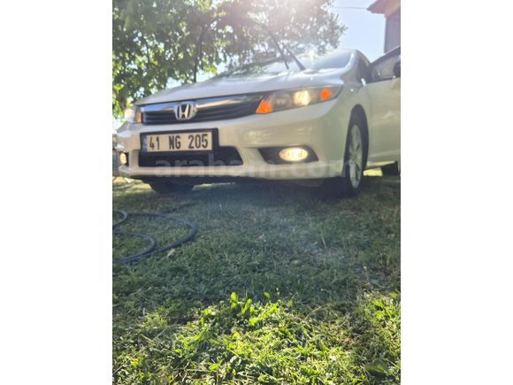 Sahibinden Honda Civic 1.6i VTEC Eco Premium 2012 Model
