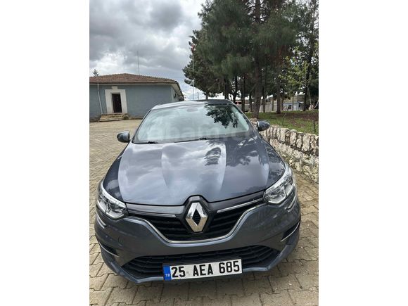 Sahibinden Renault Megane 1.3 TCe Touch 2024 Model 