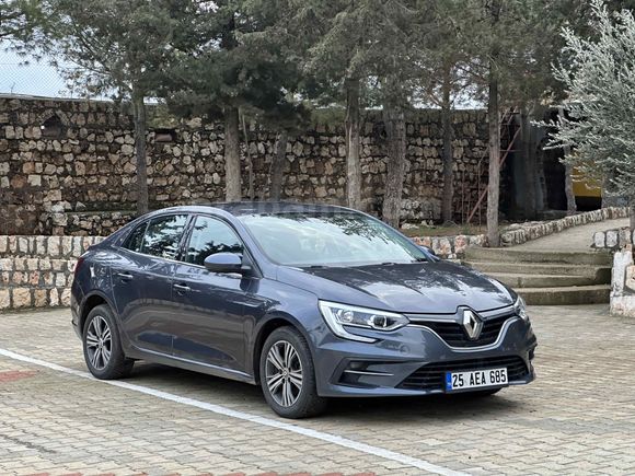 Sahibinden Renault Megane 1.3 TCe Touch 2024 Model 