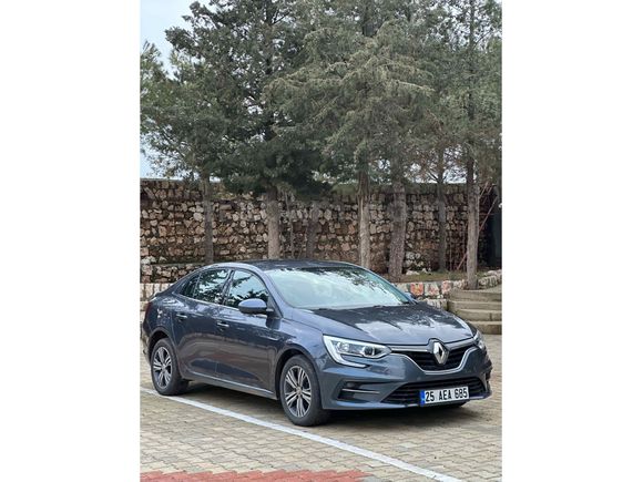Sahibinden Renault Megane 1.3 TCe Touch 2024 Model 