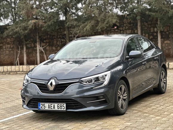 Sahibinden Renault Megane 1.3 TCe Touch 2024 Model 