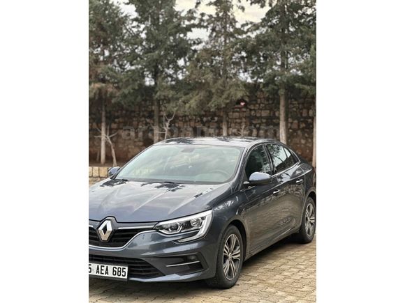 Sahibinden Renault Megane 1.3 TCe Touch 2024 Model 