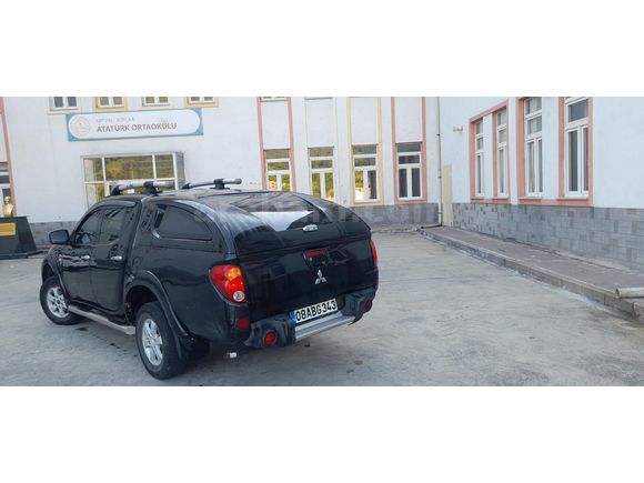 Sahibinden Mitsubishi L 200 4x2 Invite 2010 Model  303.000 km Siyah