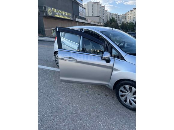 SON FİYAT !! Ford Fiesta 1.4 Titanium 2009 Model 