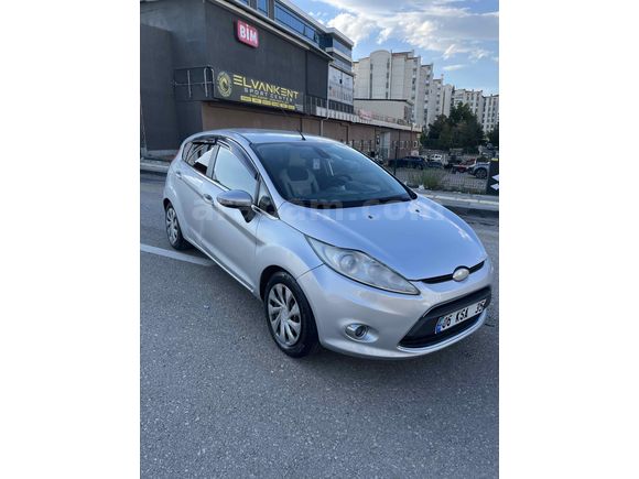Sahibinden Ford Fiesta 1.4 Titanium 2009 Model 