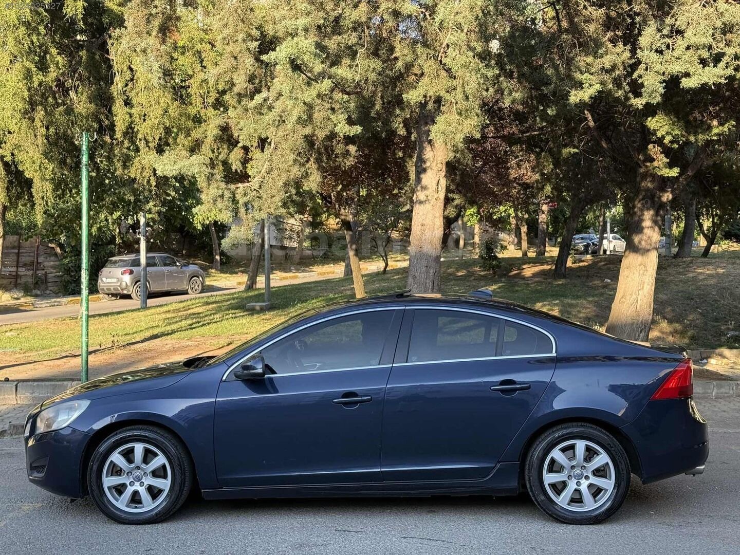 Galeriden Volvo S60 1.6 T4 Premium 2011 Model İstanbul 158.000 km Lacivert 1