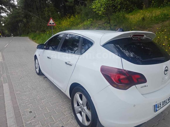 Sahibinden Opel Astra 1.4 T Cosmo 2011 Model Manisa