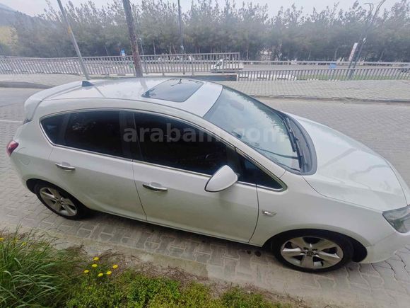 Sahibinden Opel Astra 1.4 T Cosmo 2011 Model Manisa