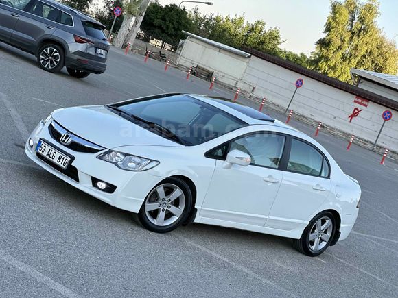 Sahibinden Honda Civic 1.6 Elegance 2011 Model  280.000 km Beyaz