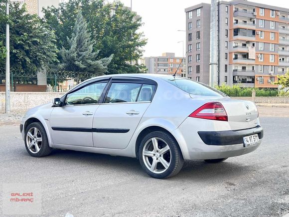 167 BİN KM DE FULL BAKIMLI ÇOK TEMİZ