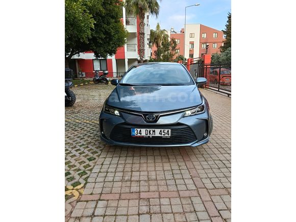Sahibinden Toyota Corolla 1.8 Hybrid Dream 2020 Model Antalya 141.000 km Gri