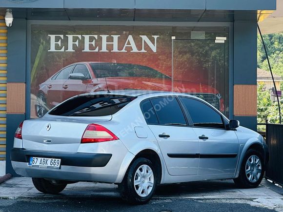 2009 RENAULT MEGANE 1.5 DCİ AUTH (211 BİN KM) MERCEK FAR
