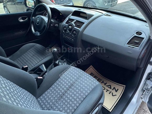 2009 RENAULT MEGANE 1.5 DCİ AUTH (211 BİN KM) MERCEK FAR