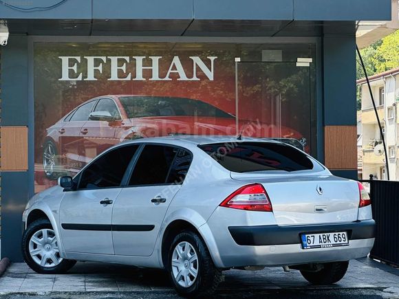 2009 RENAULT MEGANE 1.5 DCİ AUTH (211 BİN KM) MERCEK FAR