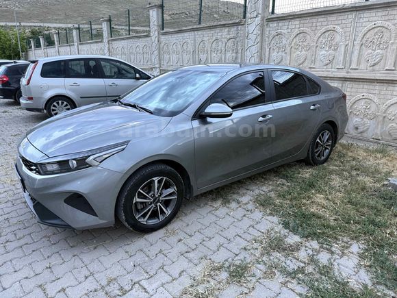Sahibinden Kia Cerato 1.6 MPI Elegance 2022 Model 