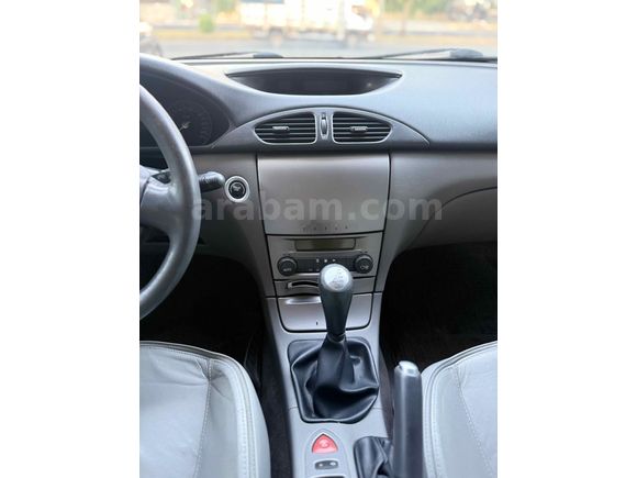 Galeriden Renault Laguna 2.0 Privilege 2003 Model Şanlıurfa