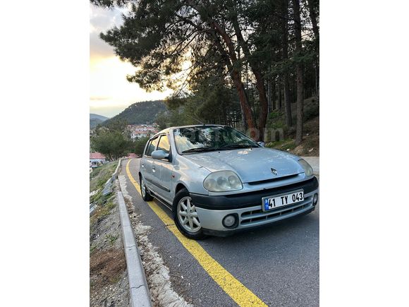 Sahibinden Renault Clio 1.4 RXT 2001 Model 
