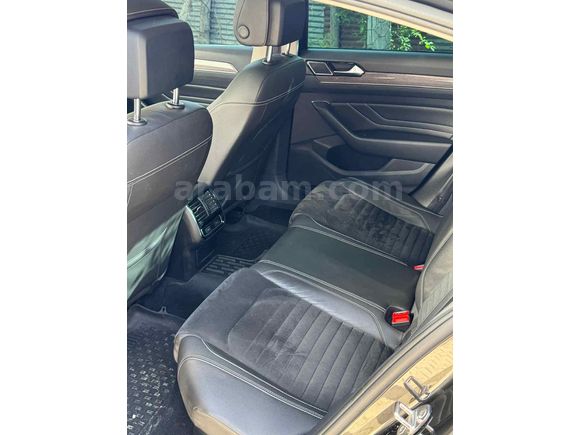 Volkswagen Passat 1.5 TSi Elegance 2020 Model  