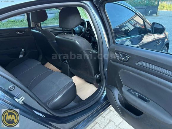 | ÖZGÜVEN | RENAULT MEGANE 1.6 MANUEL JOY EMSALSİZ TERTEMİZ