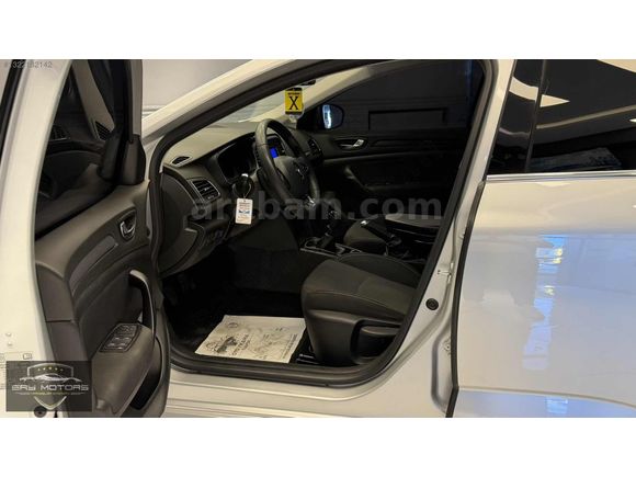 2017 RENAULT MEGANE 1.6 BENZİN LPG MANUEL DEĞİŞENSİZ 122KM