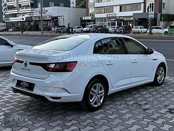 2019 RENAULT MEGANE 1.6 JOY MANUEL 113.000 KM DE HATASIZ