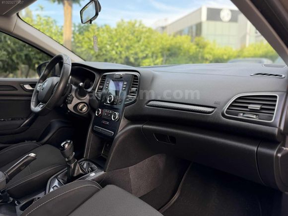 2017 Model Renault Megane 1.6 Joy BoYASIZ 118.000 km