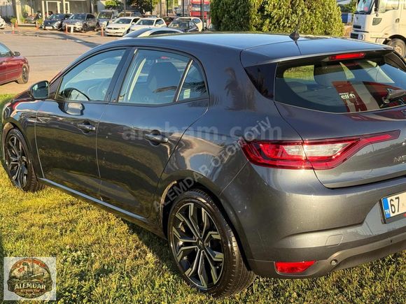 ALEMDAR OTOMOTİV'den MEGANE 1.6 BENZİN 98 BİN KM
