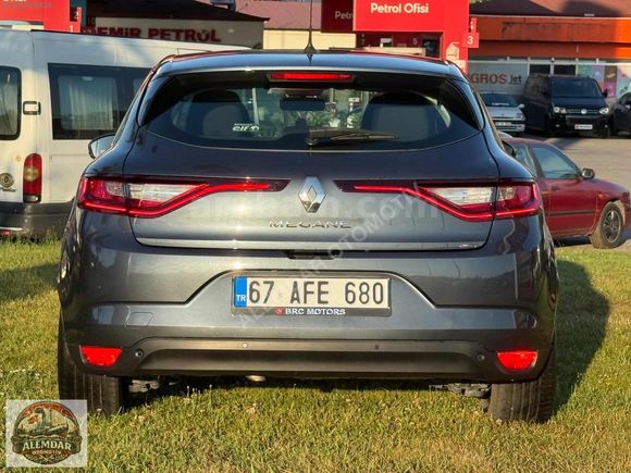 ALEMDAR OTOMOTİV'den MEGANE 1.6 BENZİN 98 BİN KM